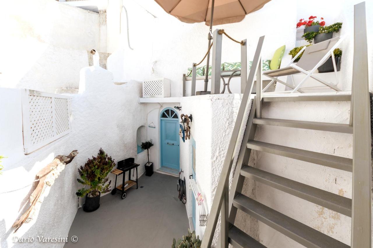 Santorinian Lava House Villa Pyrgos Kallistis Exterior photo