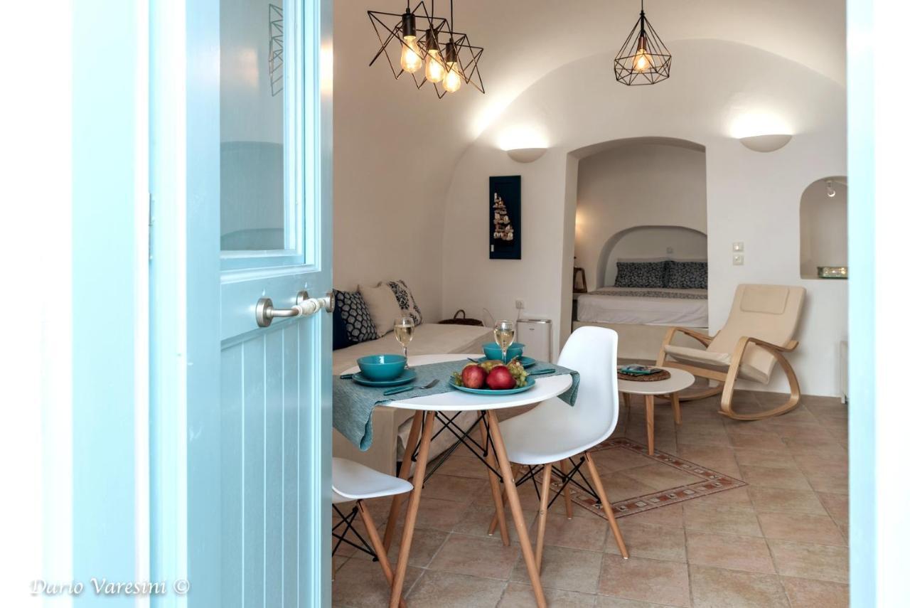 Santorinian Lava House Villa Pyrgos Kallistis Exterior photo