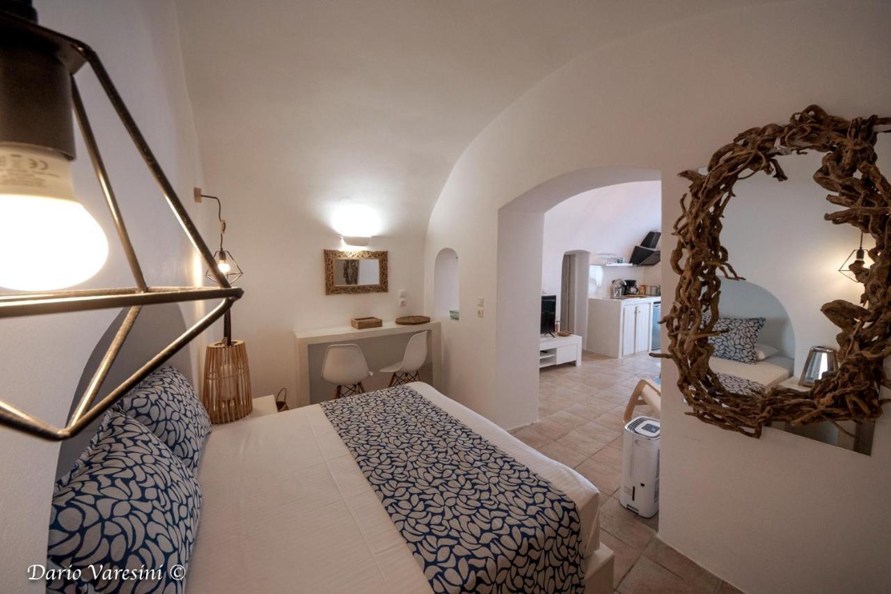 Santorinian Lava House Villa Pyrgos Kallistis Exterior photo