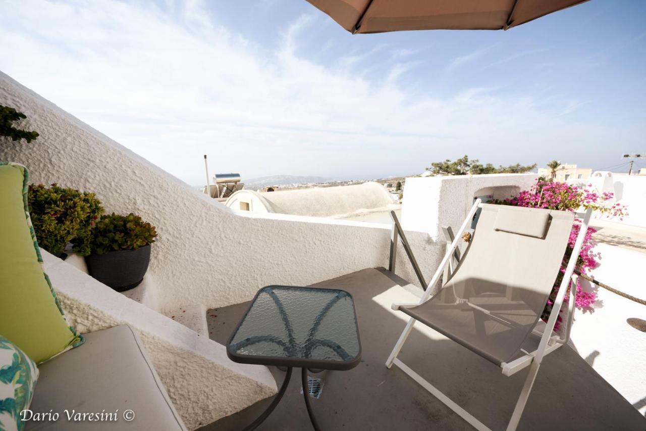 Santorinian Lava House Villa Pyrgos Kallistis Exterior photo
