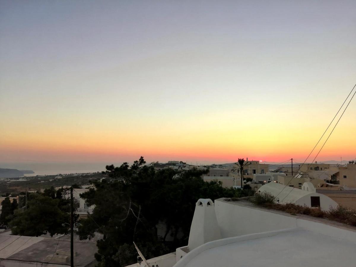 Santorinian Lava House Villa Pyrgos Kallistis Exterior photo