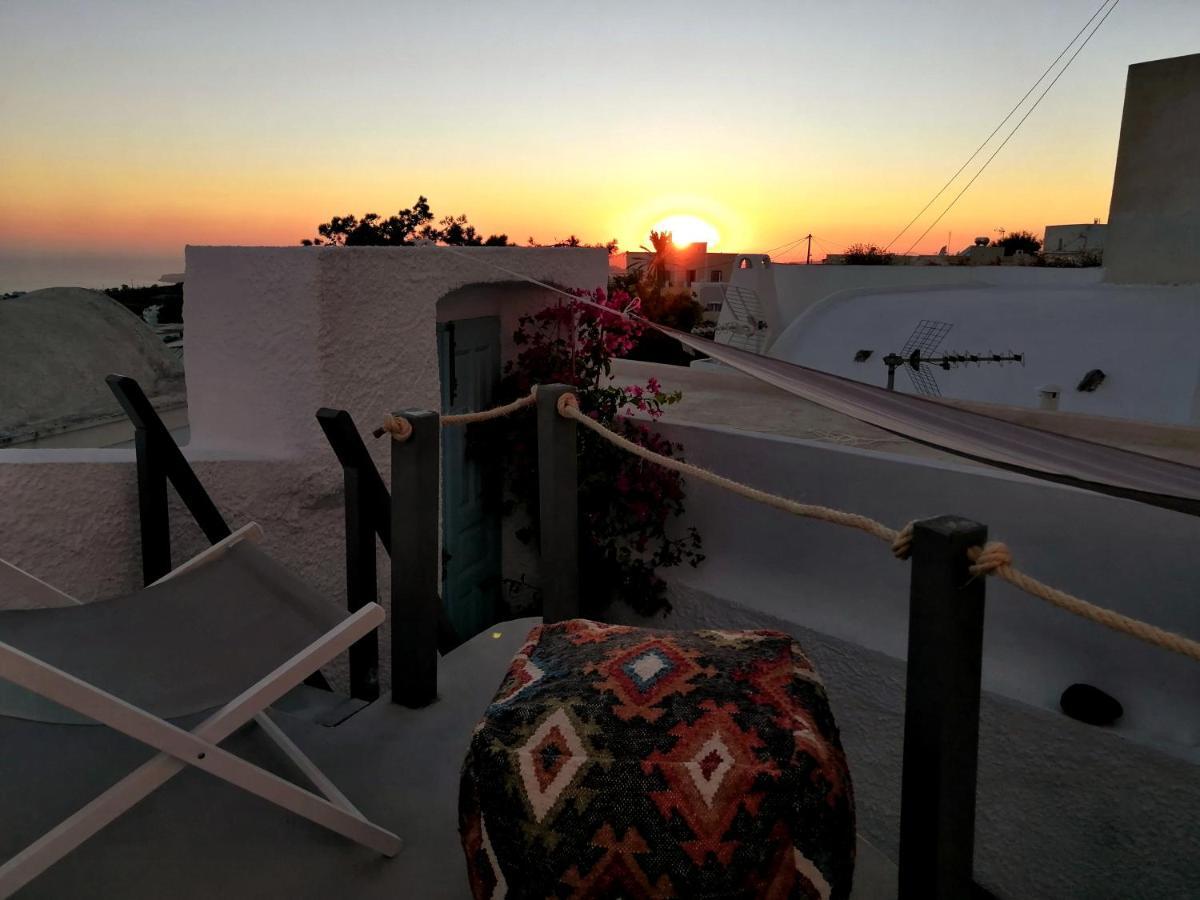 Santorinian Lava House Villa Pyrgos Kallistis Exterior photo